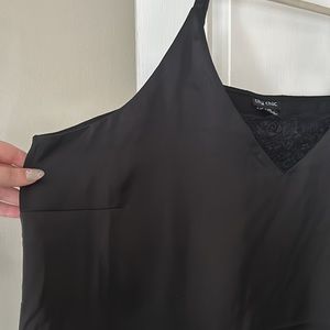 Lace detail black tank